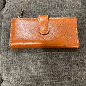 Patricia Nash leather wallet